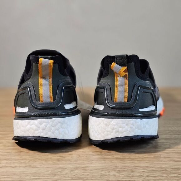 Adidas Ultraboost 20 Cold Ready Running Shoes Women's 8 Insulated Repellent New - Picture 4 of 16